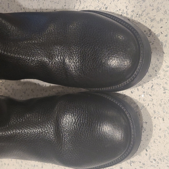 Tory Burch boots - Picture 7 of 7